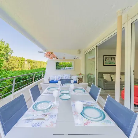 Charming With Pool 2br 4p - Saint-Tropez
