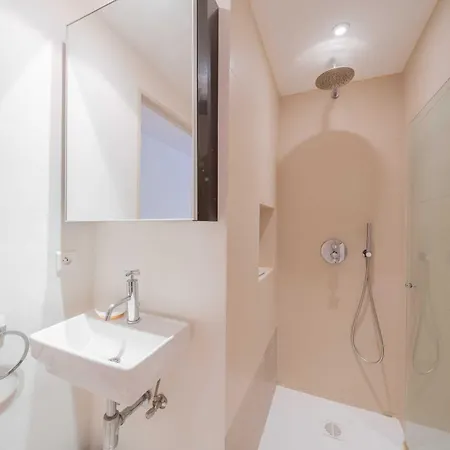Appartamento Charming With Pool 2br 4p - *